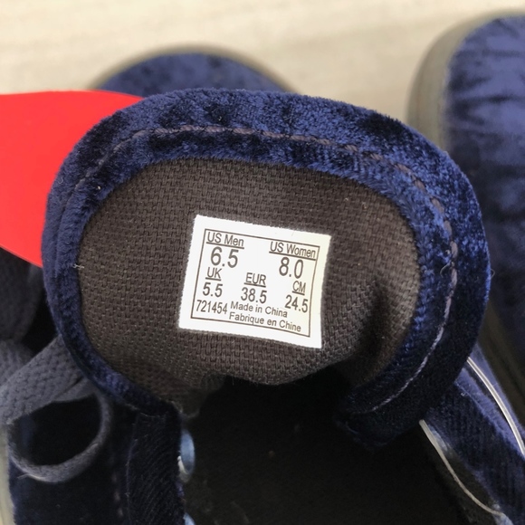 Vans Authentic Velvet Navy Size: 8 (Womens) - Picture 2 of 4